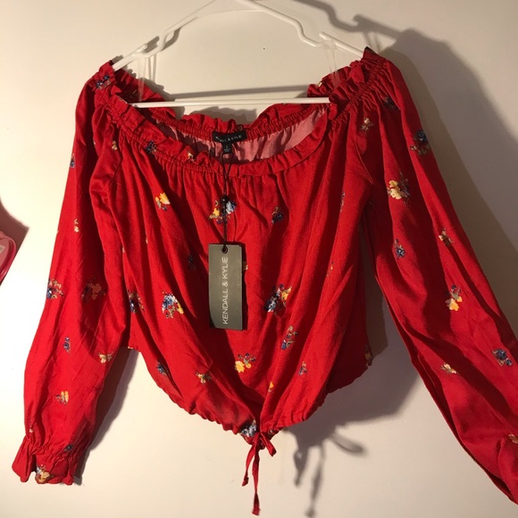 Red flowered off the shoulder blouse - Picture 4 of 4